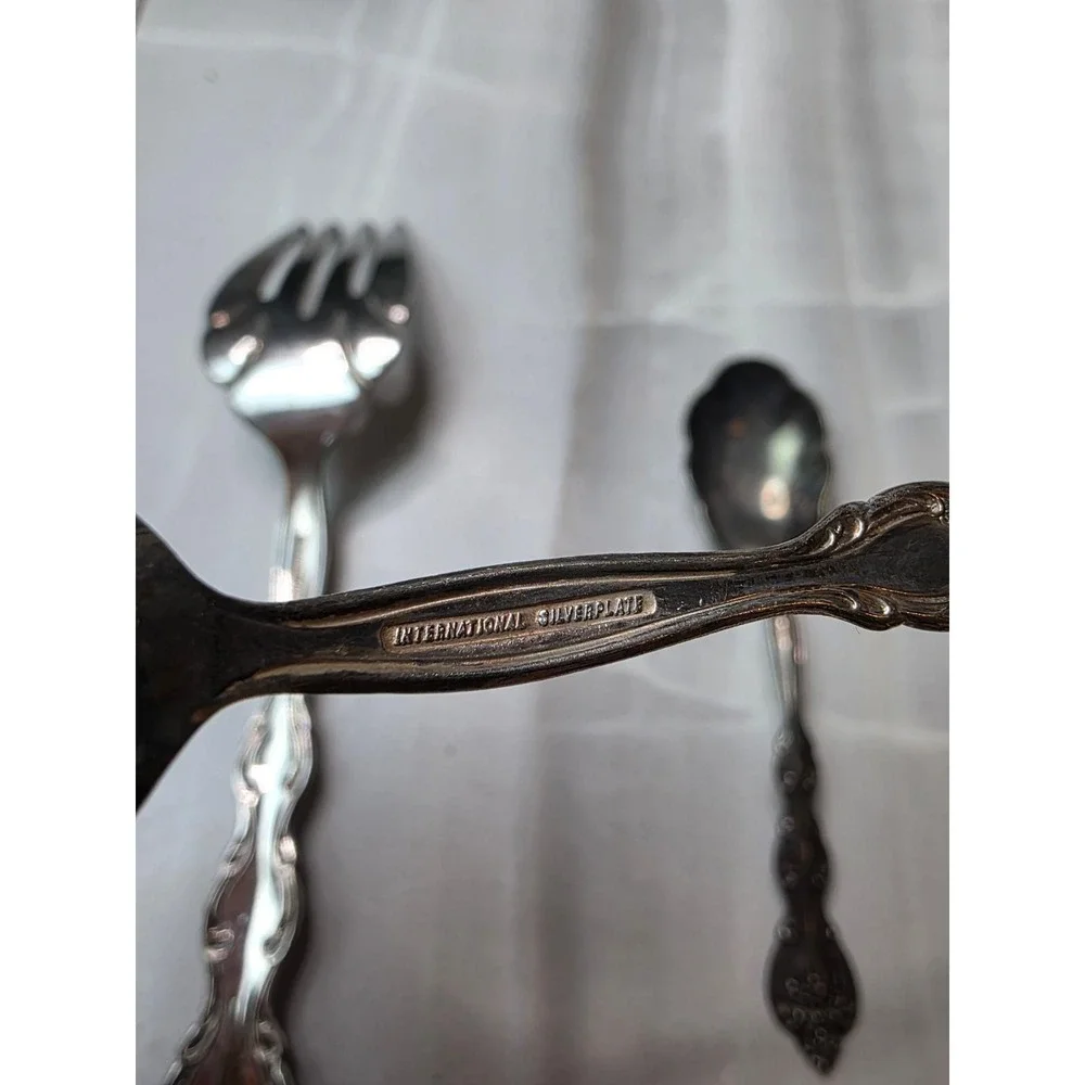 International Silverplate Vintage Cold Meat Fork Sugar Spoon Butter Knife Set A6